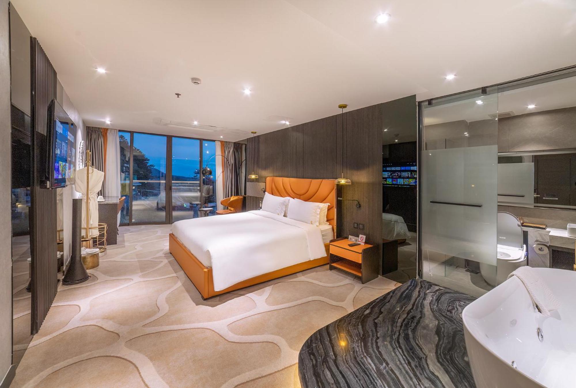 New Century Hotel - Dalat Bagian luar foto