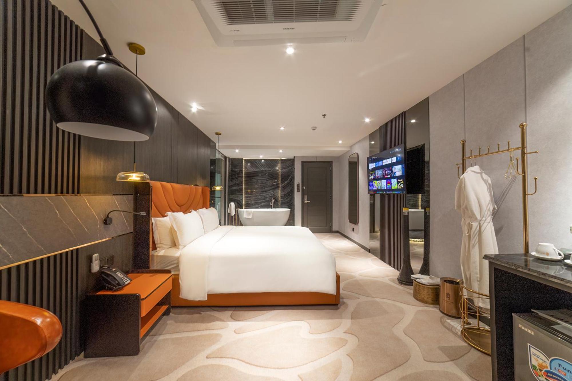 New Century Hotel - Dalat Bagian luar foto