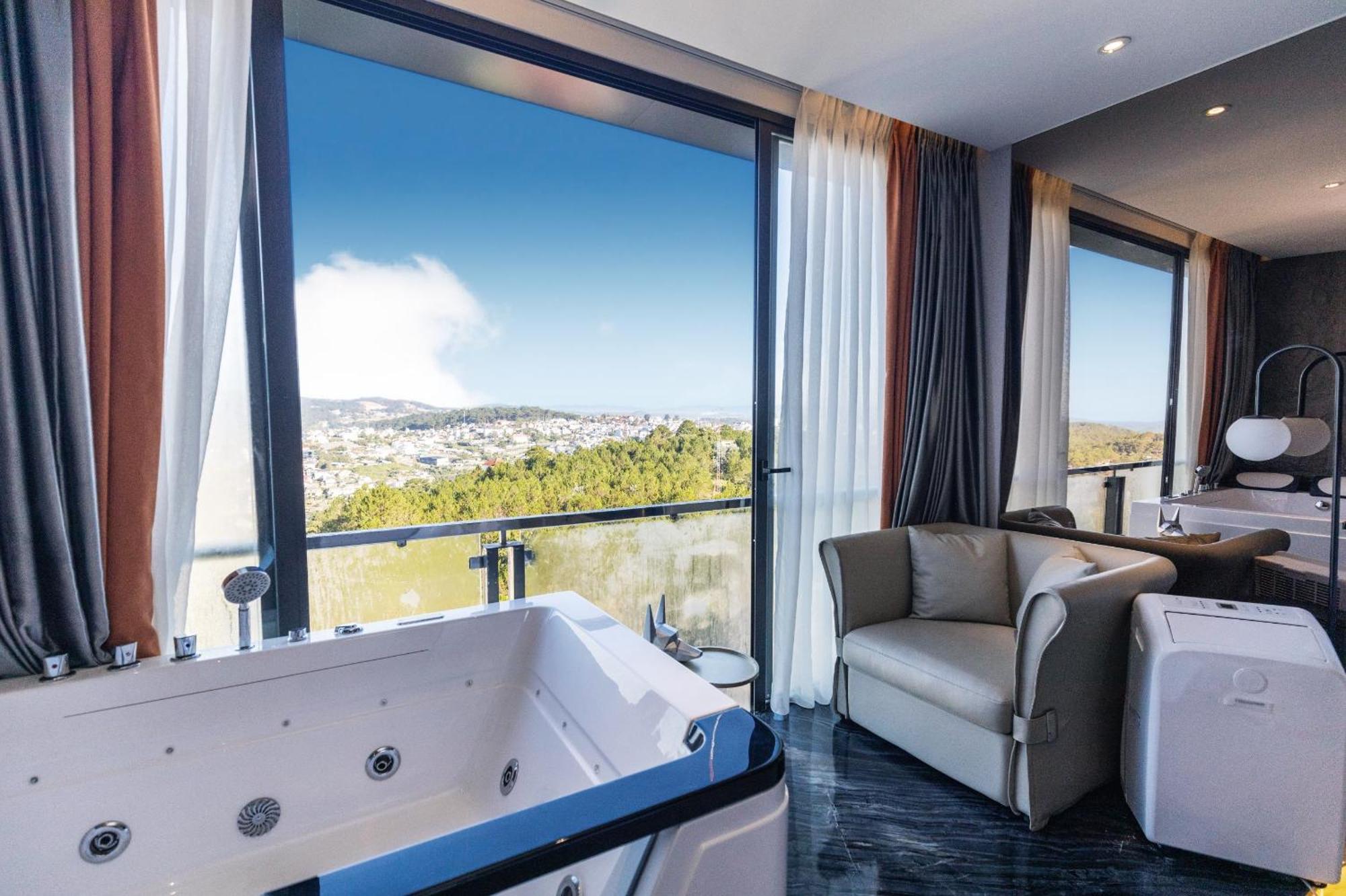 New Century Hotel - Dalat Bagian luar foto