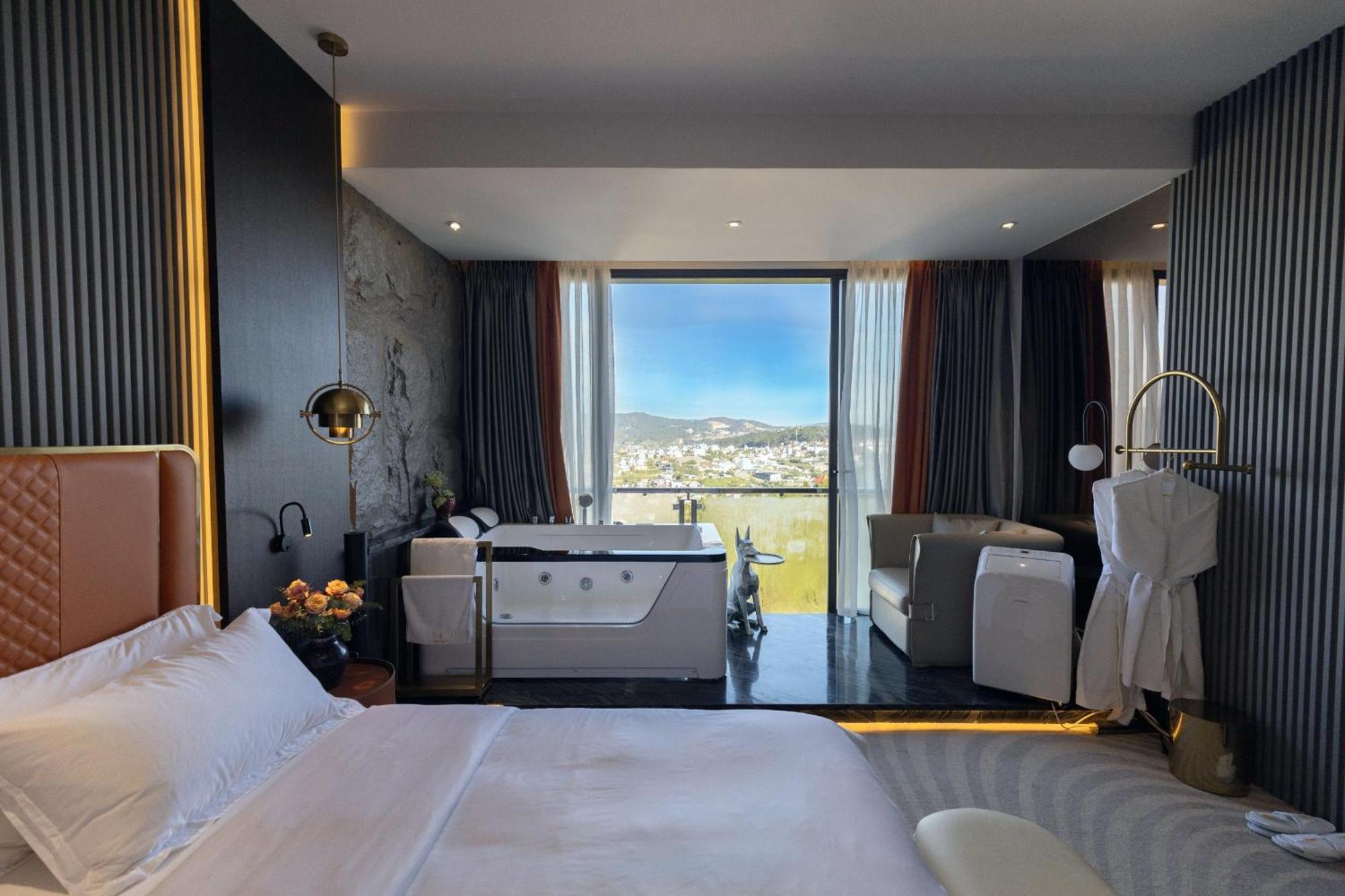 New Century Hotel - Dalat Bagian luar foto