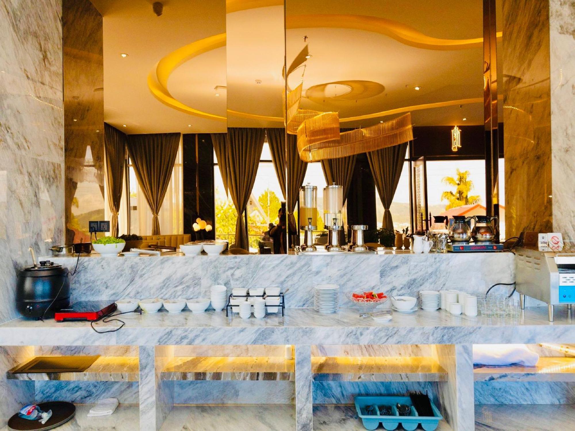 New Century Hotel - Dalat Bagian luar foto